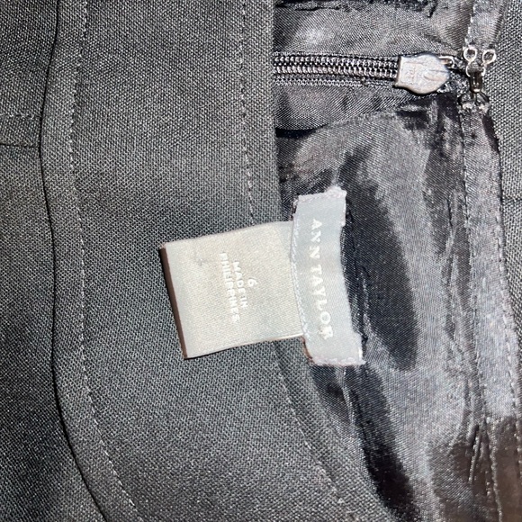 Ann Taylor (Jackie O Vibe) Black Cap-Sleeve Sheath Dress with Ring Detail - Picture 5 of 6